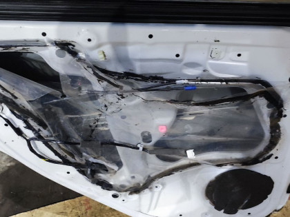 Дверь задняя левая