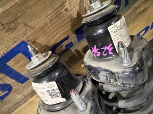 Стойки MITSUBISHI OUTLANDER OEM 4060A173 	4060A174   4162A069 CW6W 2007