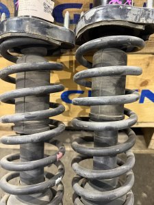 Стойки MITSUBISHI OUTLANDER OEM 4060A173 	4060A174   4162A069 CW6W 2007