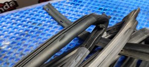 Уплотнители дверей TOYOTA CAMRY OEM 67861-33040 67862-33040 67871-33060 67872-33060