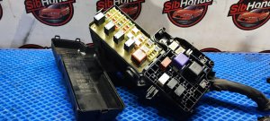 Блок предохранителей 82720-06040 TOYOTA CAMRY