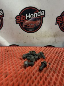 Болт задней опоры двигателя 10X22 90174-SM4-000 HONDA TORNEO