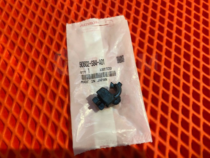 Клипса держателя капота Honda