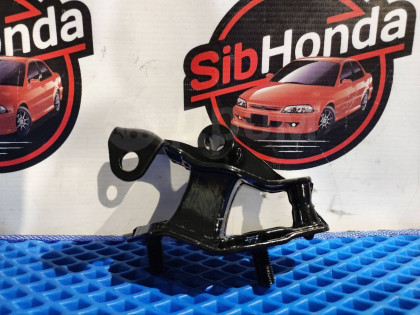 Подушка двигателя левая