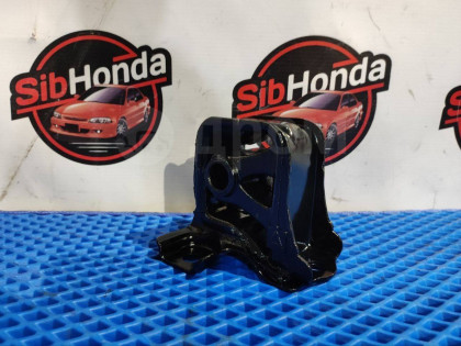 Подушка двигателя передняя