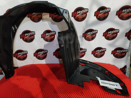 Подкрылок передний левый