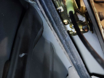 Тросик двери