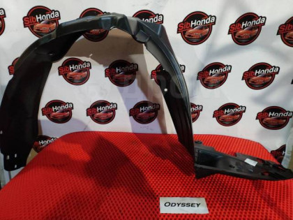 Подкрылок передний правый